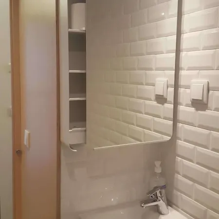 Studentville Apartment *